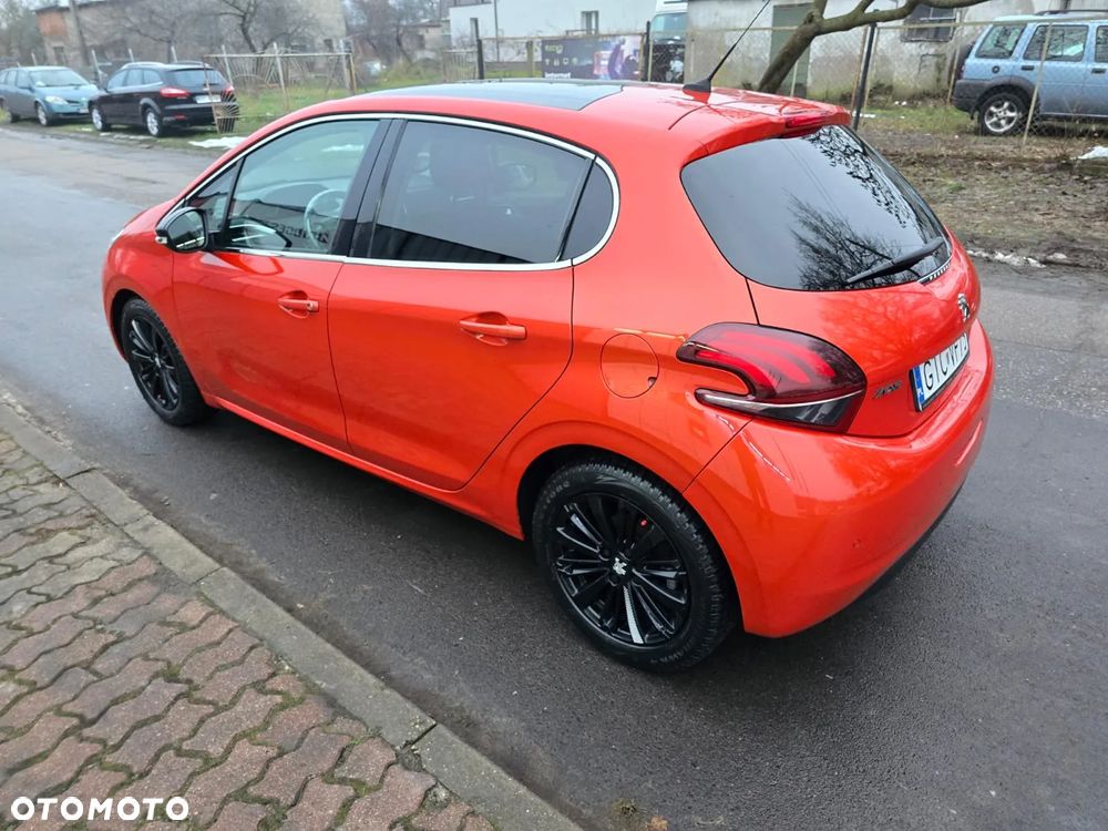 Peugeot 208 1.2 PureTech Allure S&S - 2