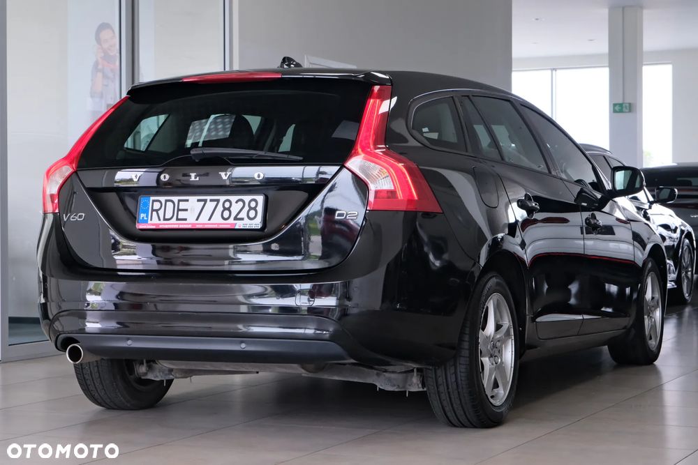 Volvo V60 D2 Drive-E Momentum - 9