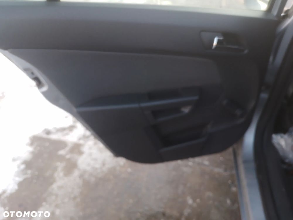 OPEL ASTRA H III 04-06  LAMPA PRZÓD PRAWA LEWA - 28