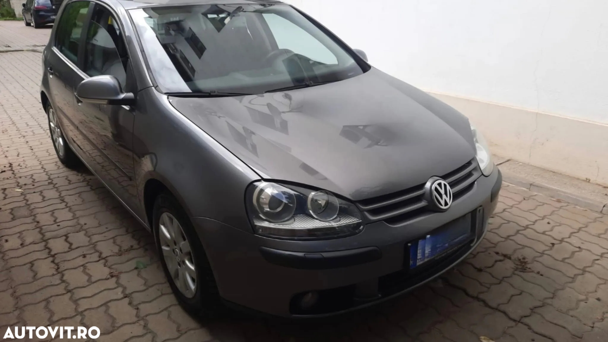 Volkswagen Golf 2.0 FSI Automatik Comfortline - 2