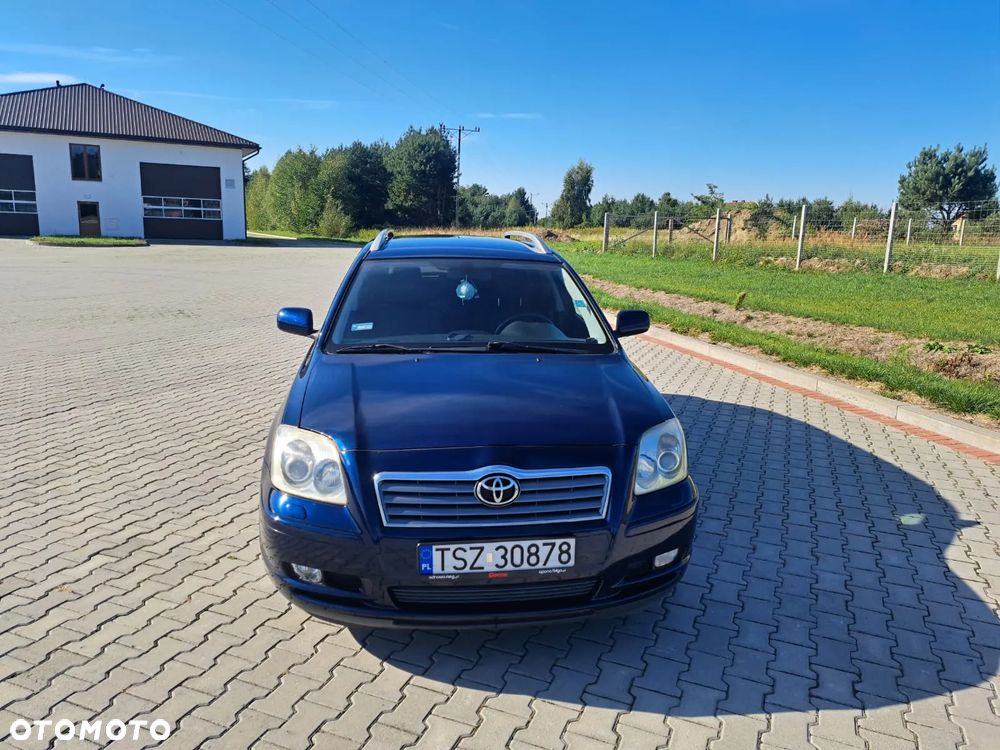 Toyota Avensis 1.8 VVT-i Combi - 2