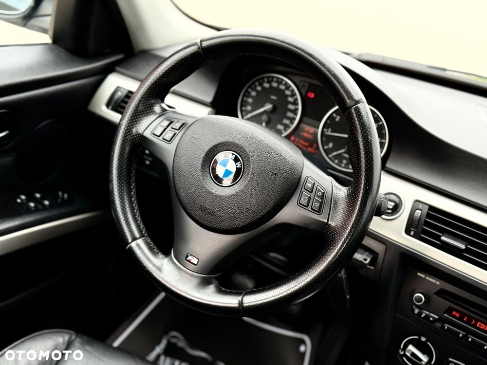 BMW Seria 3 320i Edition Sport - 7