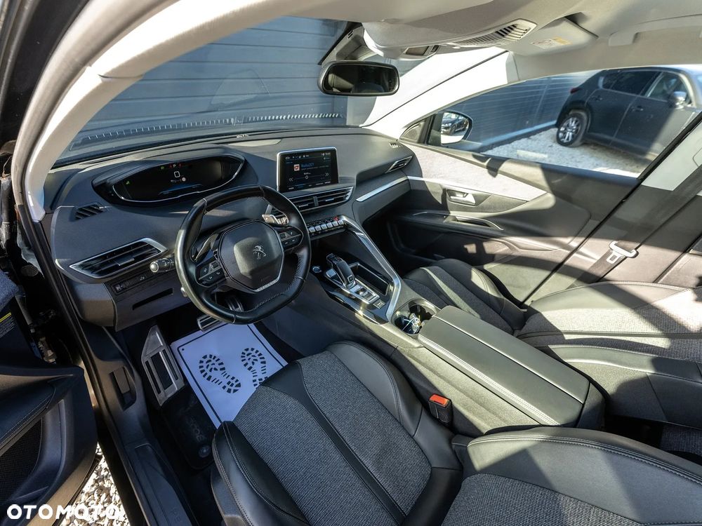 Peugeot 3008 1.5 BlueHDi Allure Pack S&S EAT8 - 15