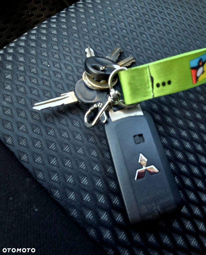 Mitsubishi Outlander 2.0 Instyle SDA 4WD CVT - 4