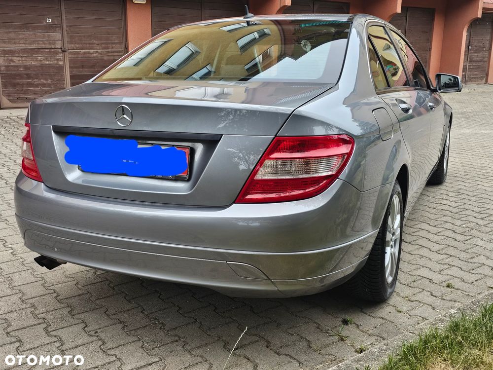 Mercedes-Benz Klasa C 180 Kompressor BlueEFFICIENCY - 7