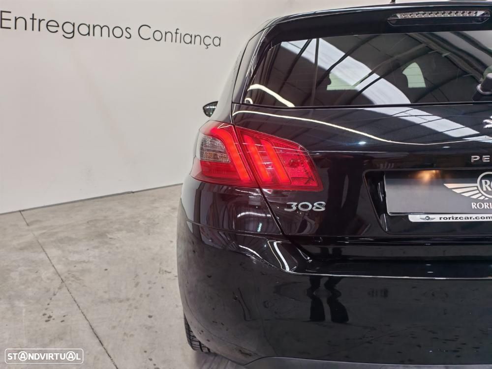 Peugeot 308 1.5 BlueHDi Style J17 EAT8 - 14