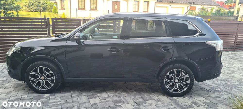 Mitsubishi Outlander - 3