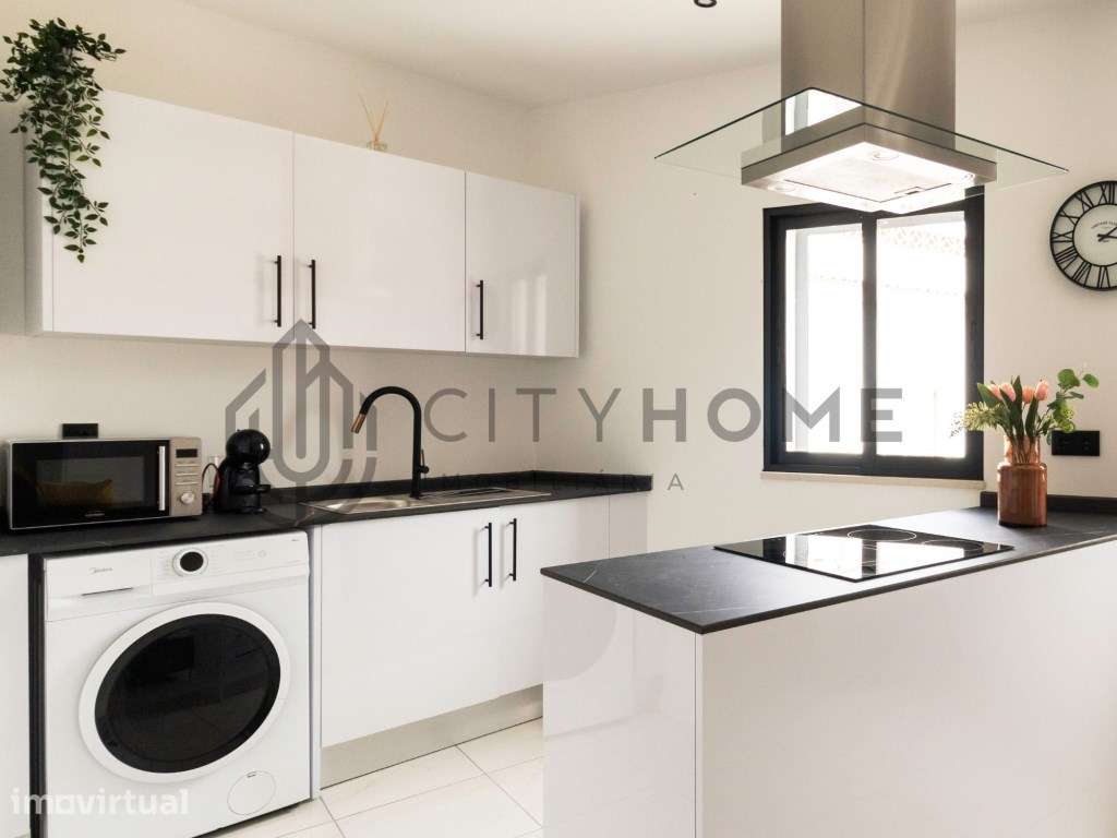 Prédio com 5 Apartamentos - Renovado - Baixa de Albufeira - Grande imagem: 5/53