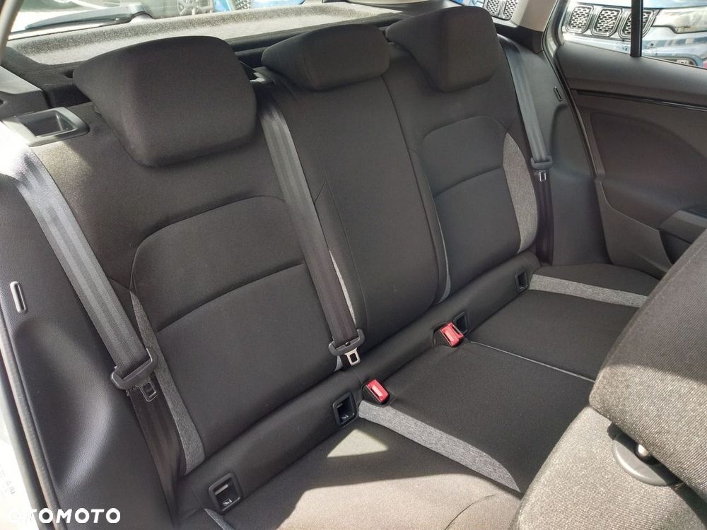 Skoda Scala 1.0 TSI Essence - 25