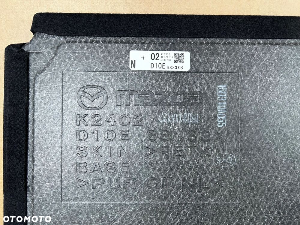 MAZDA CX-3 CX3 ORYGINALNA WYKŁADZINA POŁKA PODŁOGA BAGAŻNIKA D10E6883X K2402  DK - 3