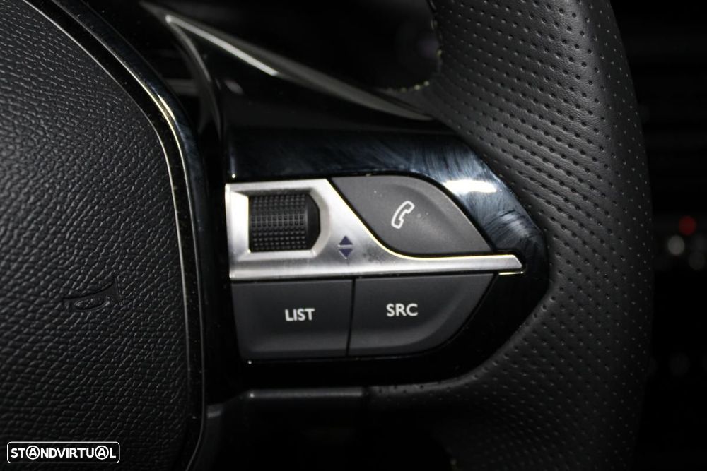 Peugeot e-2008 54 kWh GT - 13