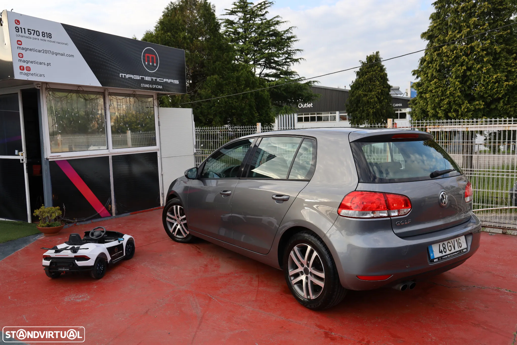 VW Golf 2.0 TDi Confortline - 23
