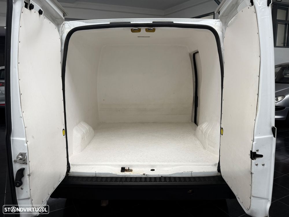 Ford Transit Connect - 11