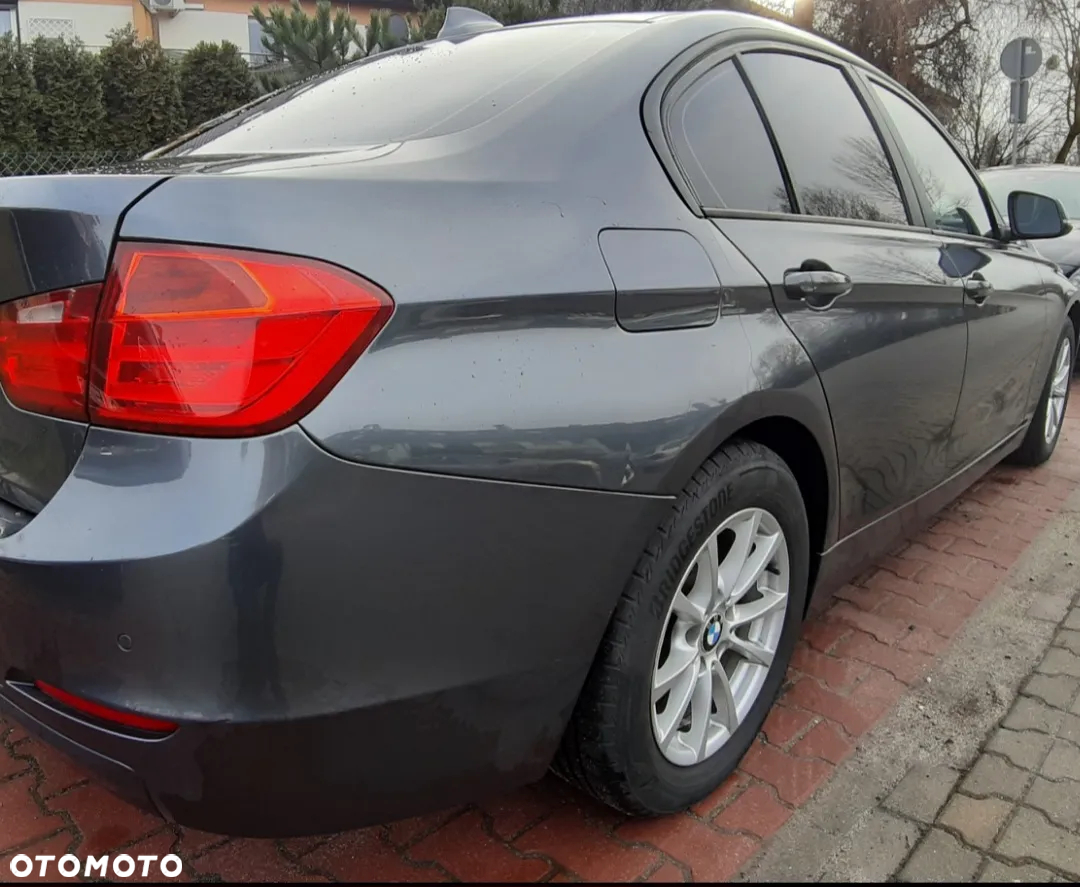 BMW Seria 3 316d Luxury Line - 6