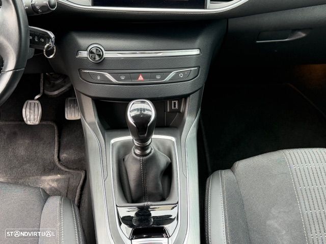 Peugeot 308 SW 1.5 BlueHDi Allure - 20