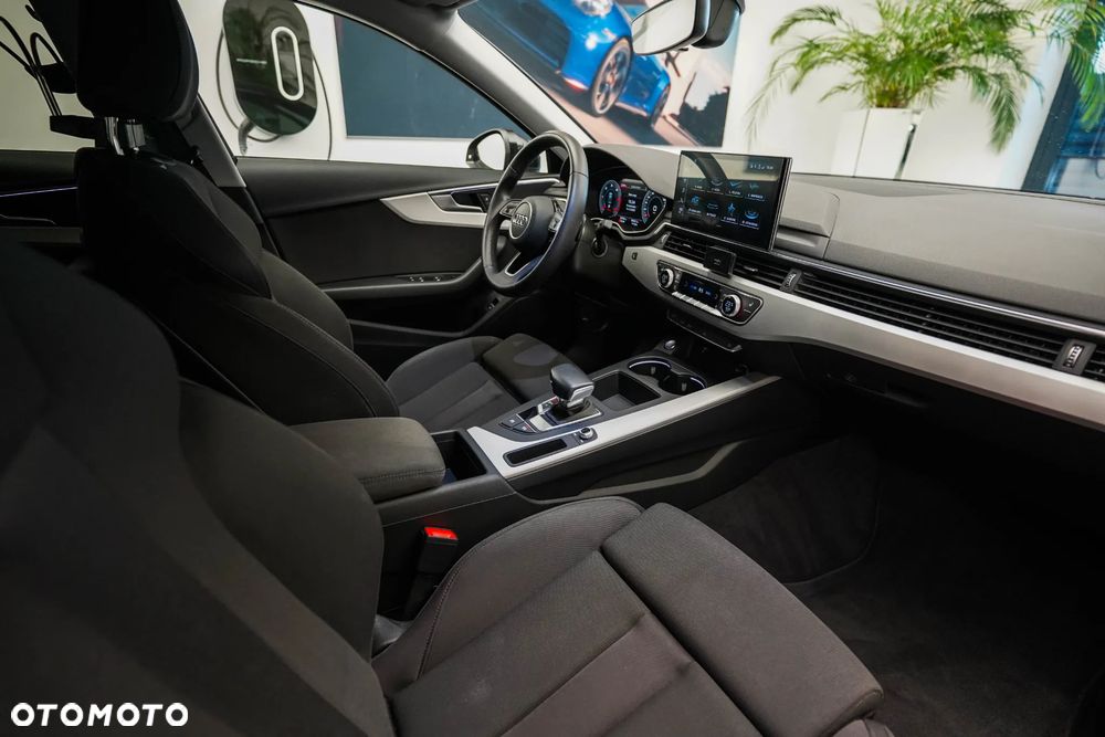 Audi A4 Limousine 40 TDI S Line S tronic - 29