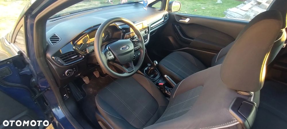 Ford Fiesta 1.1 S&S TREND - 10