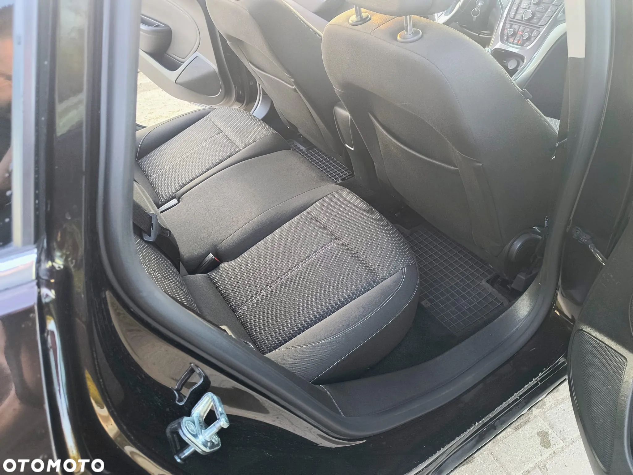 Opel Astra IV 2.0 CDTI Cosmo - 11