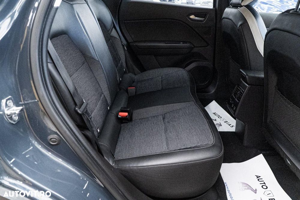 Renault Captur TCe Mild Hybrid 140 EDC GPF TECHNO - 8