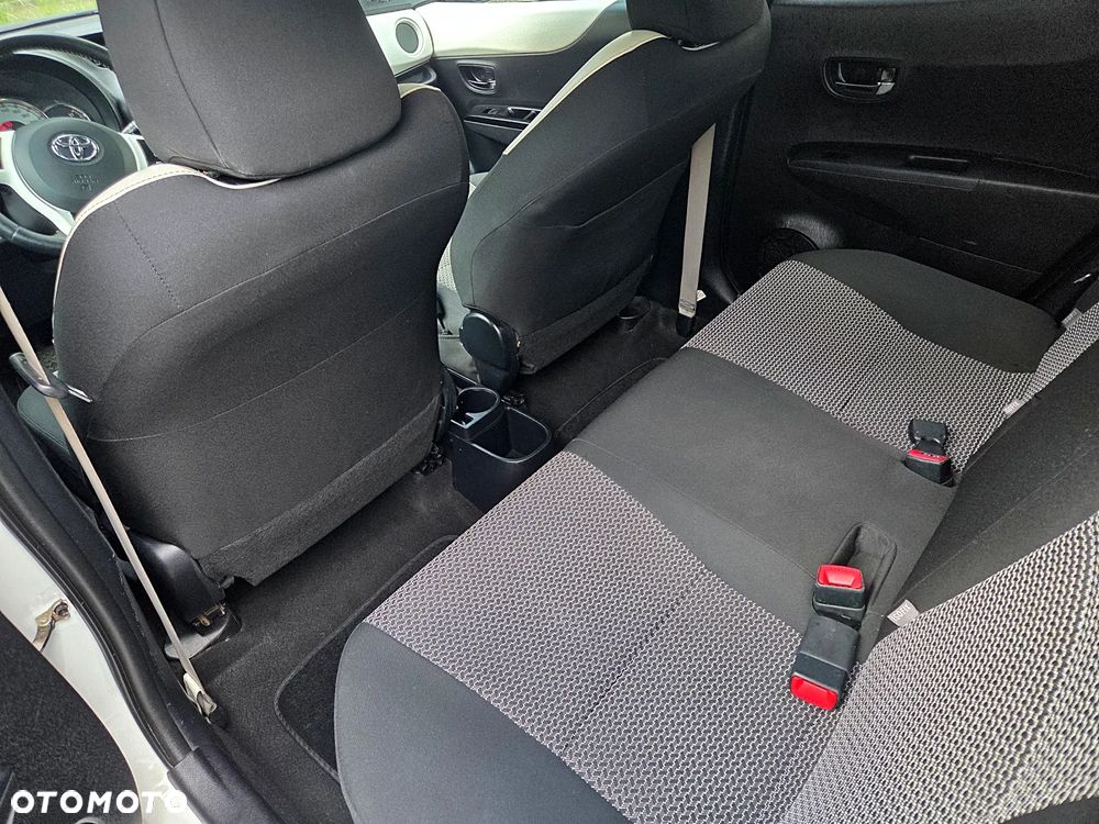 Toyota Yaris 1.33 VVT-i Executive - 14
