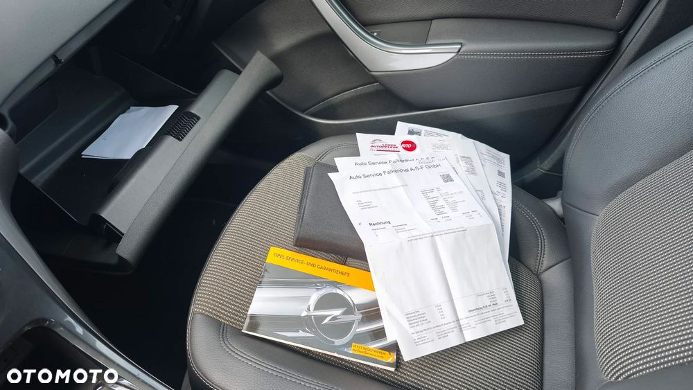 Opel Astra 1.6 Design Edition - 11