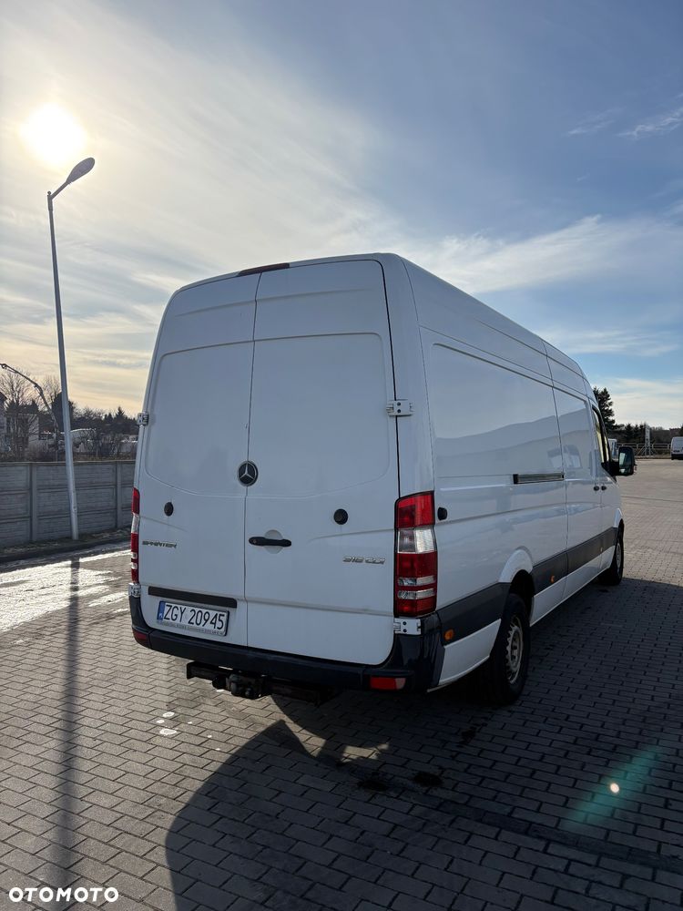 Mercedes-Benz Sprinter - 4