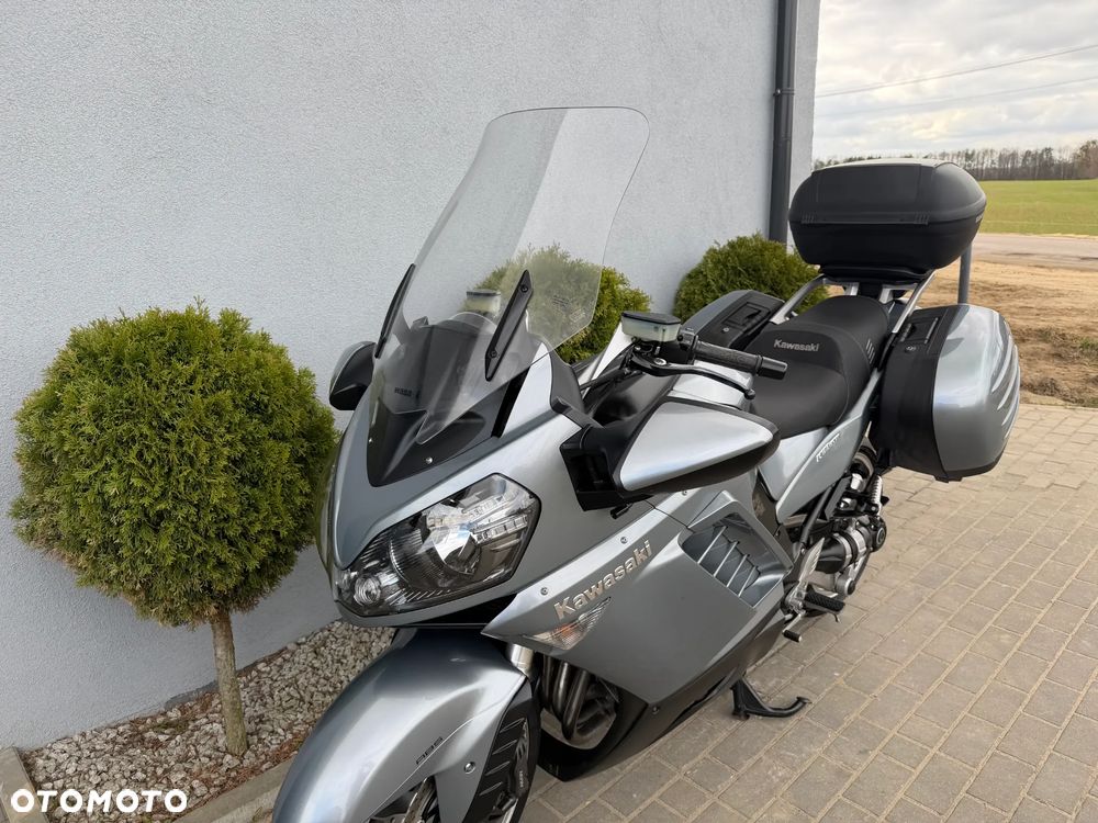 Kawasaki GTR - 29