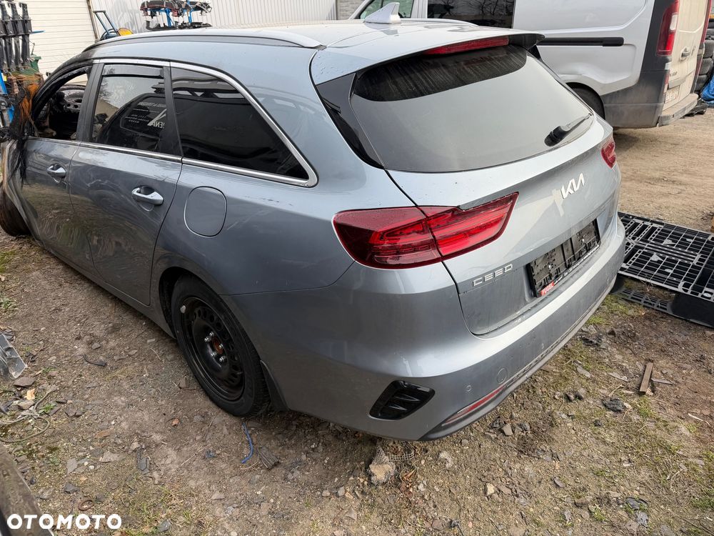 Kia Ceed 1.5 T-GDI OPF Ultimate Edition - 3