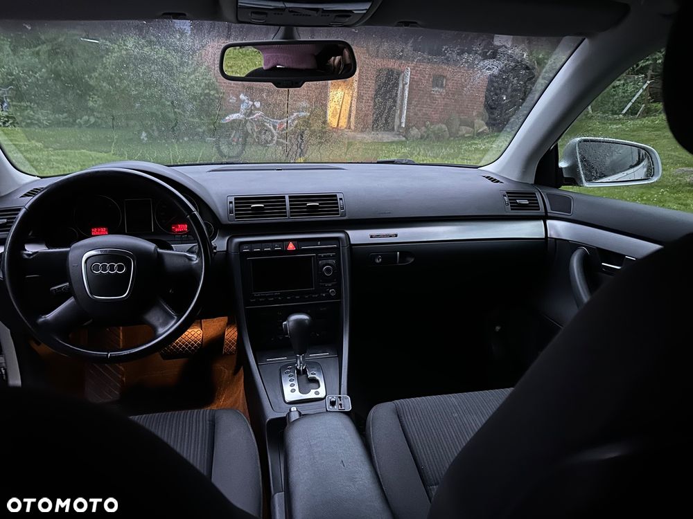 Audi A4 Avant - 4
