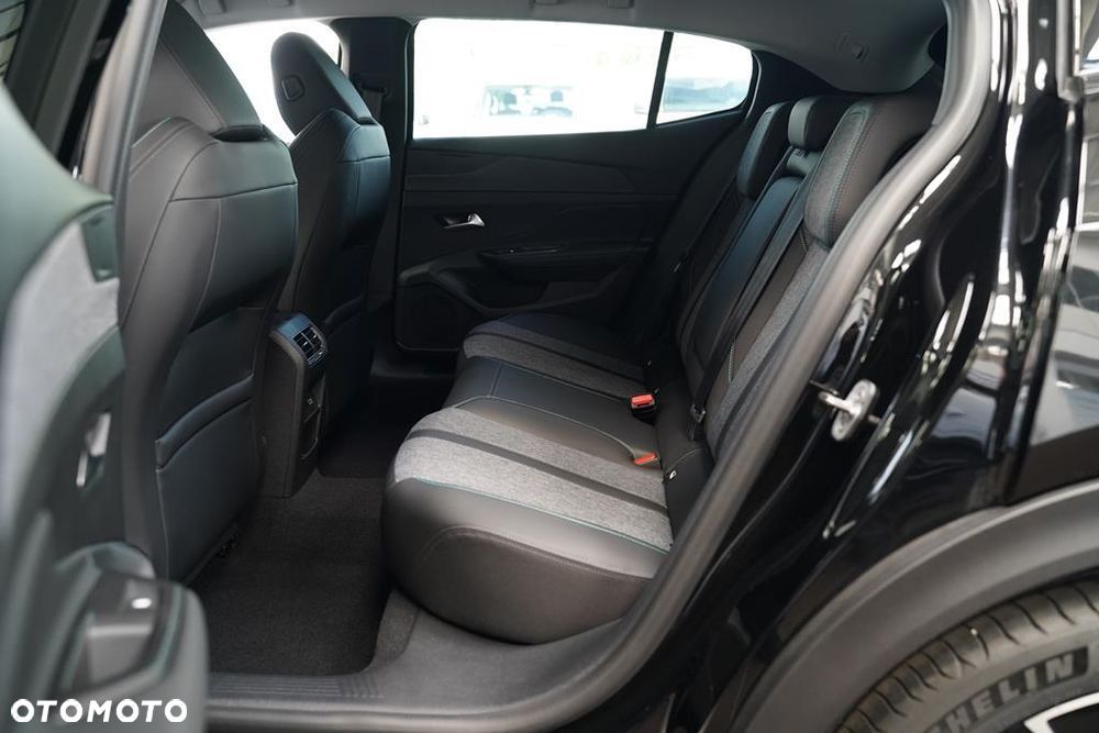 Peugeot 408 1.2 PureTech mHEV Allure S&S e-DSC6 - 9