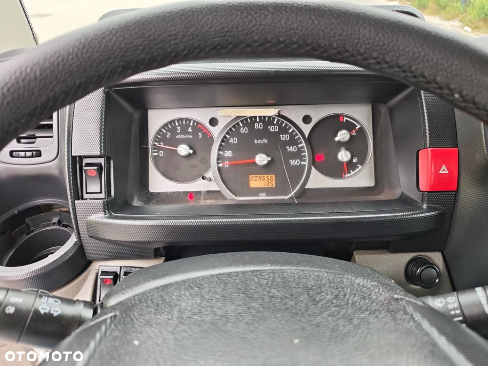 Renault Maxity - 20