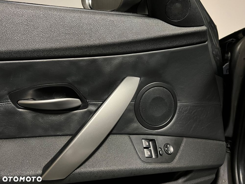 BMW Z4 2.2i - 31