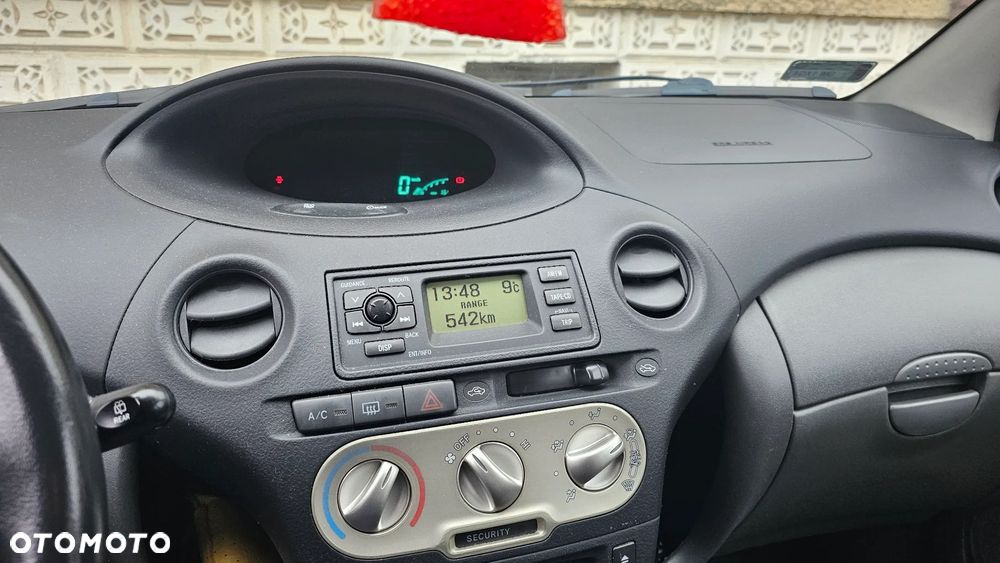 Toyota Yaris - 5