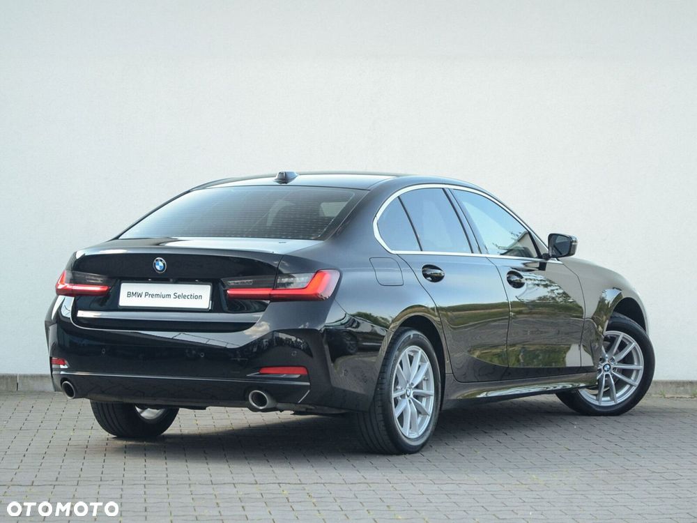 BMW Seria 3 318i - 3