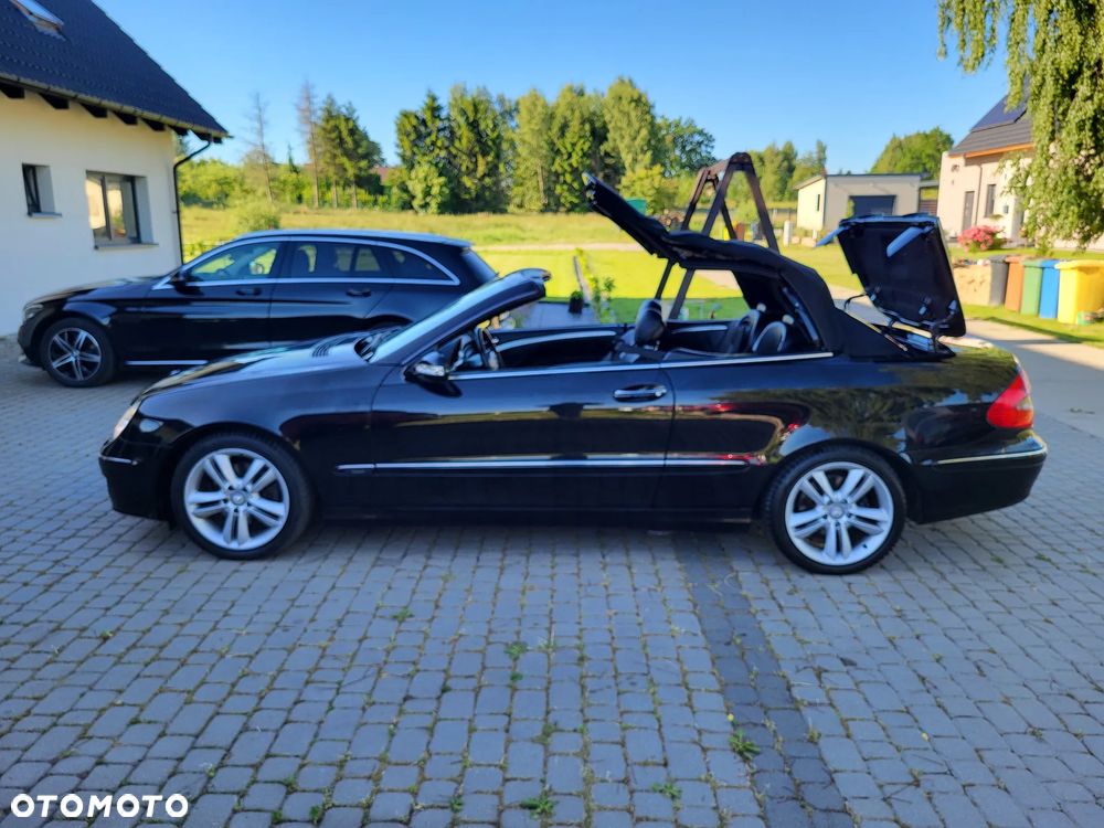 Mercedes-Benz CLK - 8
