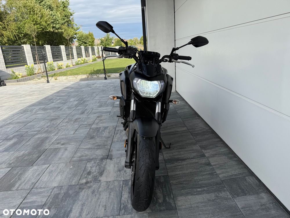 Yamaha MT - 8