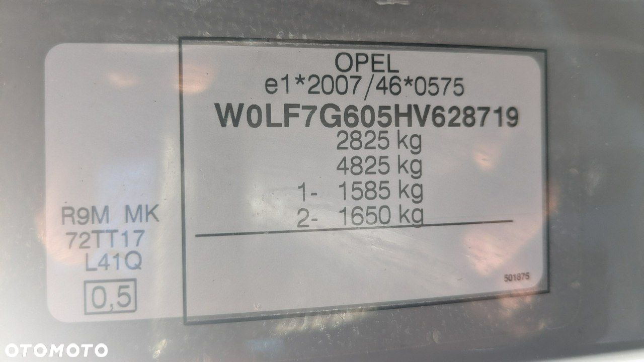 Opel Vivaro - 24