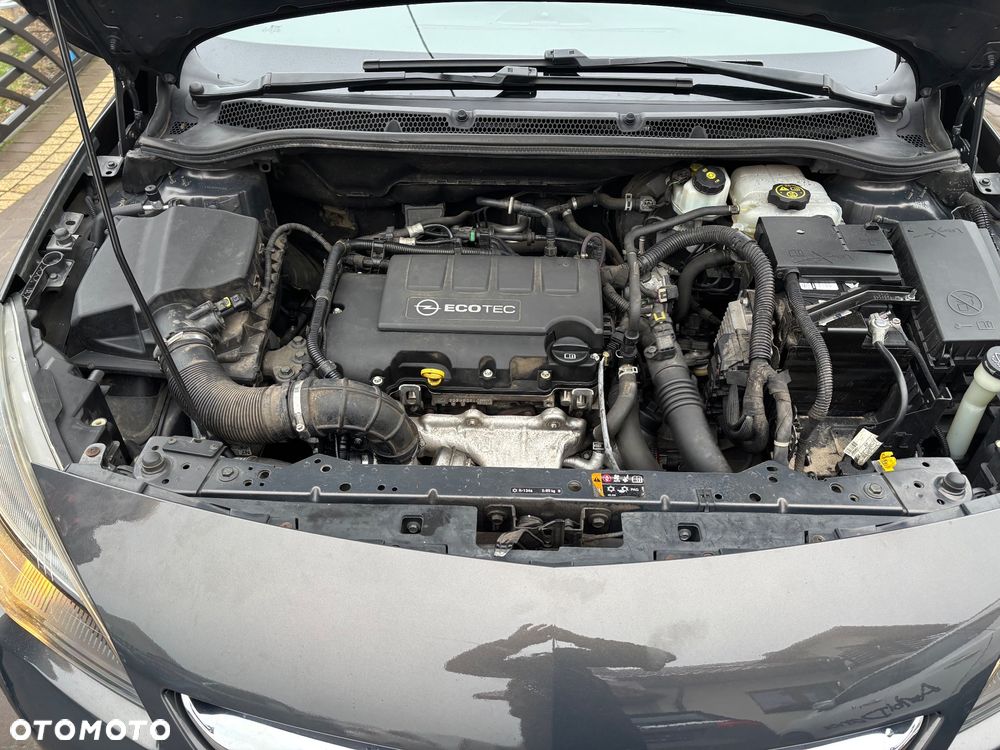 Opel Astra 1.4 Turbo - 28