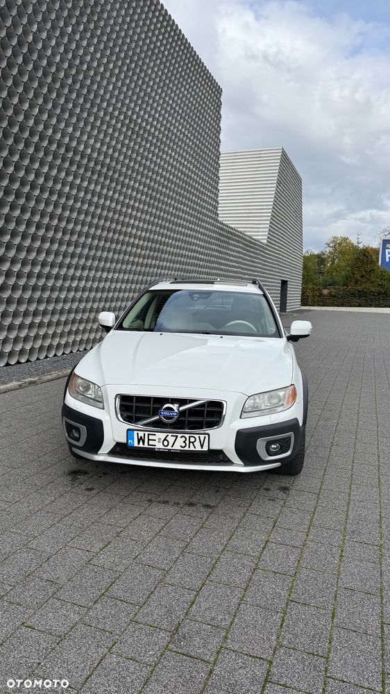 Volvo XC 70 - 1