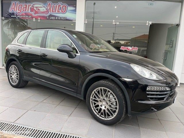 Porsche Cayenne - 1