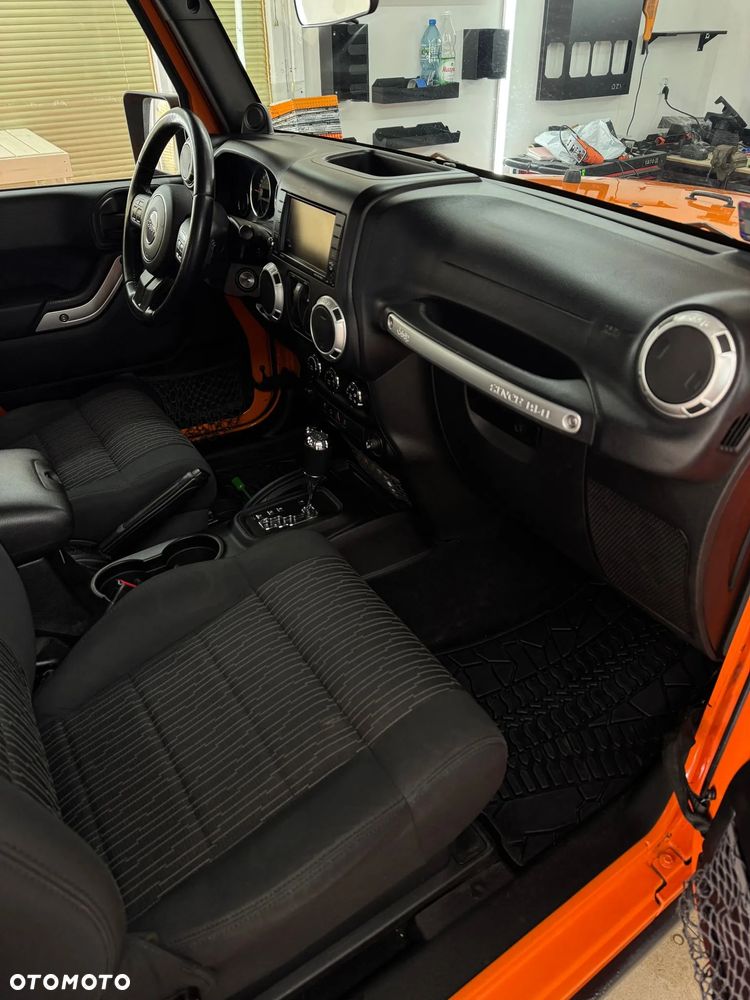 Jeep Wrangler 2.8 CRD Rubicon - 11