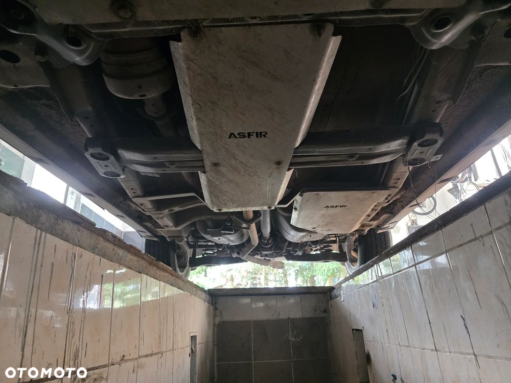 Suzuki Grand Vitara 1.9 DDiS Comfort + DPF Family - 20