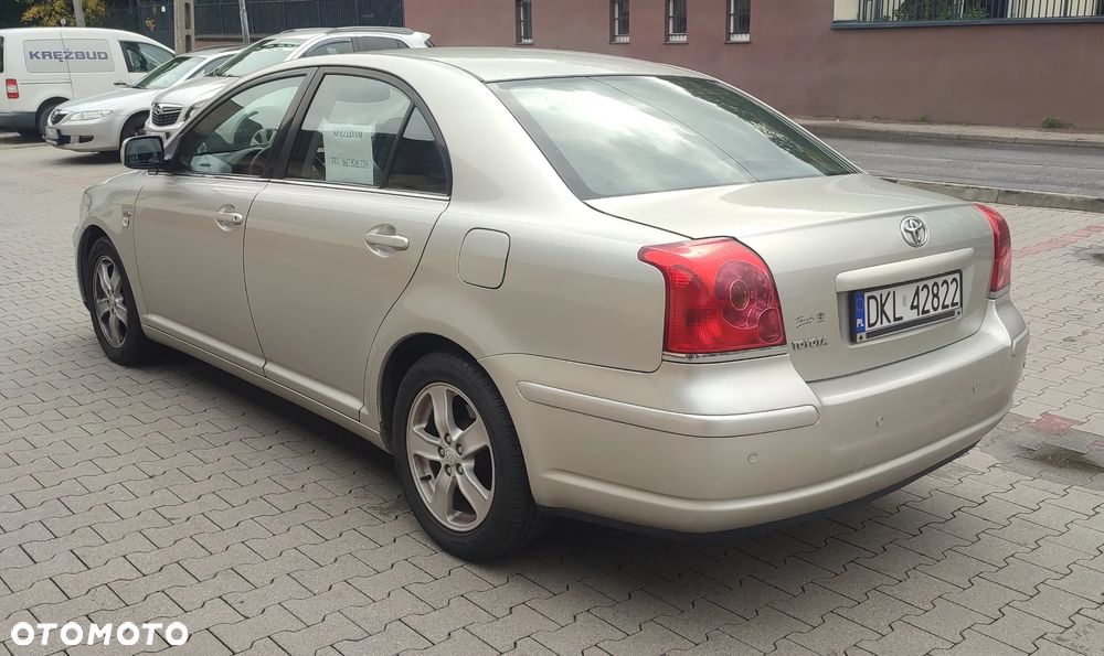 Toyota Avensis 2005 photo 4