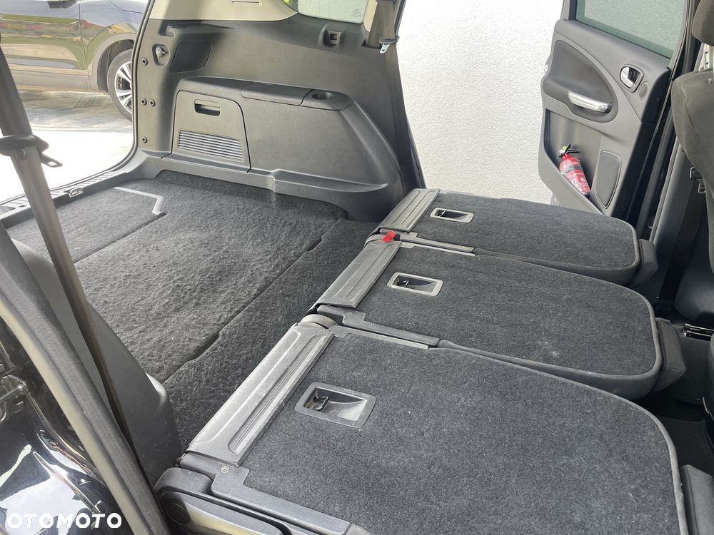 Ford S-Max - 9