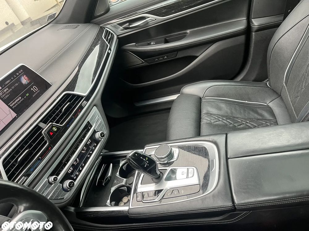 BMW Seria 7 740d xDrive - 15