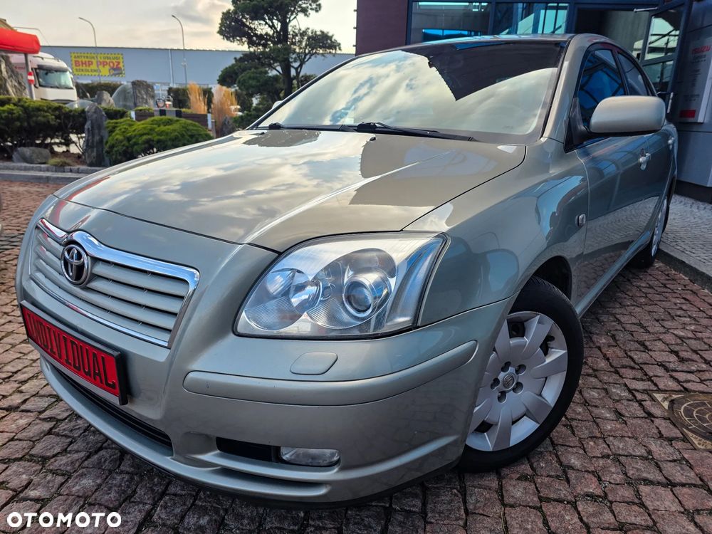 Toyota Avensis - 2