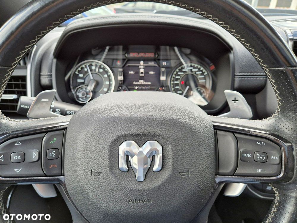 RAM 1500 Crew Cab Laramie - 17