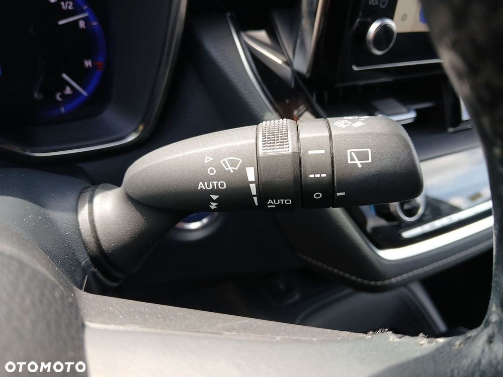 Toyota Corolla 1.8 Hybrid Comfort - 31