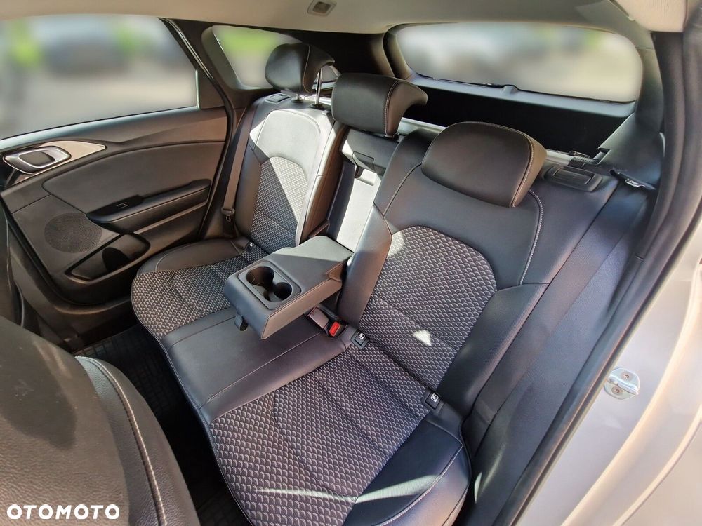 Kia Ceed - 14