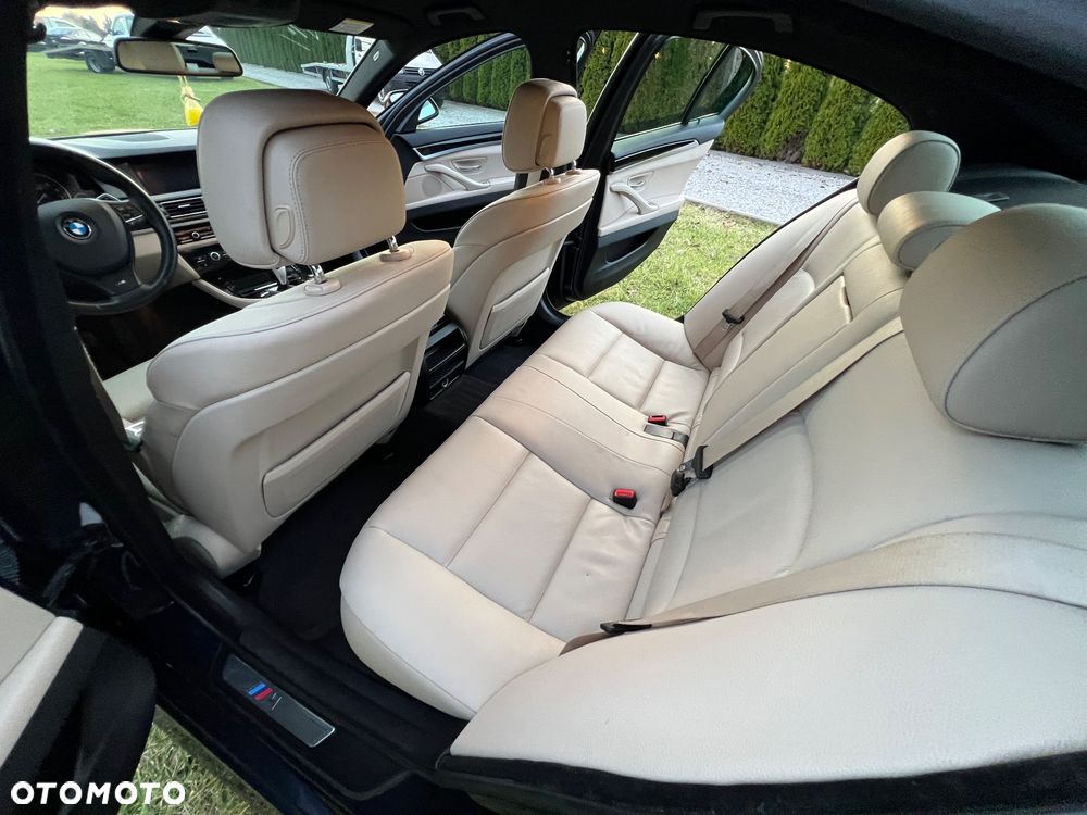 BMW Seria 5 528i xDrive Sport-Aut - 13